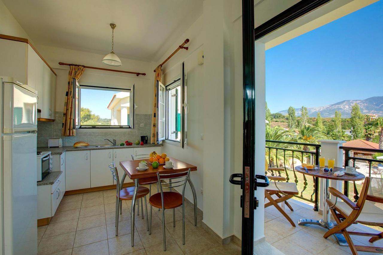 Liakas Village สปาร์เชีย ภายนอก รูปภาพ